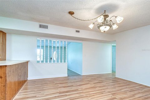 Casa en venta en Lakeland, Florida, 4 dormitorios, 181.72 m2 № 2237996 - foto 18
