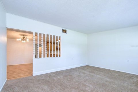 Casa en venta en Lakeland, Florida, 4 dormitorios, 181.72 m2 № 2237996 - foto 9