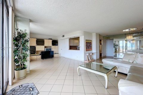 Copropriété à vendre à Aventura, Floride: 3 chambres, 141.3 m2 № 1861421 - photo 30