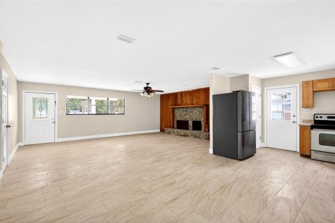 Купить виллу или дом в Энтони, Флорида 3 комнаты, 144м2, № 2097715 - фото 9