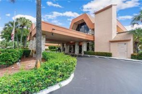 Купить кондоминиум в Маргит, Флорида 3 комнаты, 55.46м2, № 2083276 - фото 23