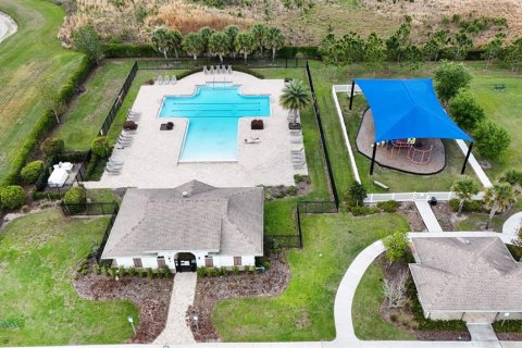 House in Zephyrhills, Florida 4 bedrooms, 215.07 sq.m. № 2102028 - photo 27
