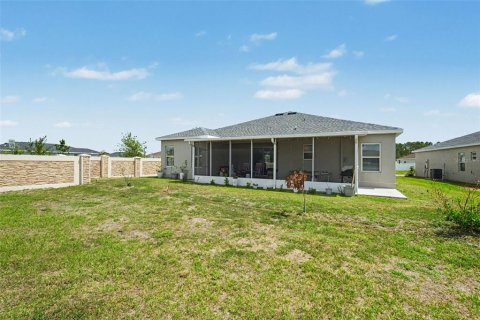 House in Zephyrhills, Florida 4 bedrooms, 215.07 sq.m. № 2102028 - photo 24