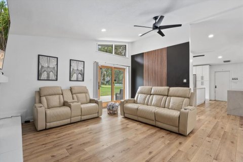Casa en venta en Lutz, Florida, 3 dormitorios, 220.74 m2 № 2208354 - foto 15