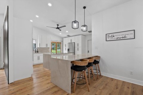 Casa en venta en Lutz, Florida, 3 dormitorios, 220.74 m2 № 2208354 - foto 17