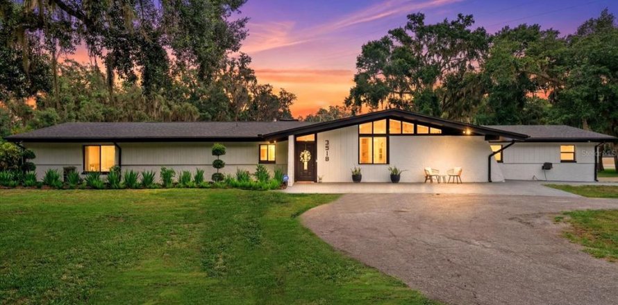 Casa en Lutz, Florida 3 dormitorios, 220.74 m2 № 2208354