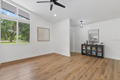 Casa en venta en Lutz, Florida, 3 dormitorios, 220.74 m2 № 2208354 - foto 11