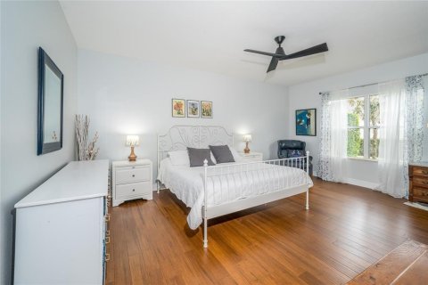 House in Wesley Chapel, Florida 5 bedrooms, 269.42 sq.m. № 1625083 - photo 15