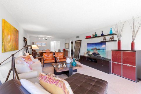 Купить кондоминиум в Помпано-Бич, Флорида 3 комнаты, 150.5м2, № 2083783 - фото 3
