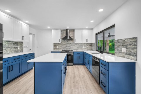 Снять в аренду виллу или дом в Бока-Ратон, Флорида 4 спальни, 233м2, № 1955651 - фото 16