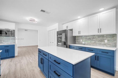 Снять в аренду виллу или дом в Бока-Ратон, Флорида 4 спальни, 233м2, № 1955651 - фото 15