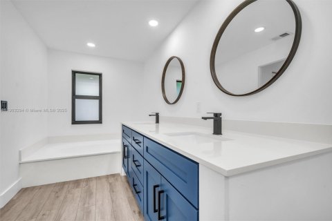 Снять в аренду виллу или дом в Бока-Ратон, Флорида 4 спальни, 233м2, № 1955651 - фото 22