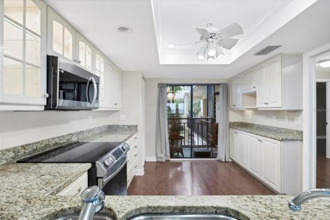 Condo in Bradenton, Florida, 3 bedrooms  № 1914169 - photo 15