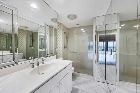 Condo in Bradenton, Florida, 3 bedrooms  № 1914169 - photo 21