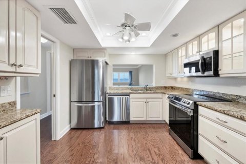 Condo in Bradenton, Florida, 3 bedrooms  № 1914169 - photo 17