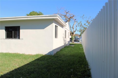 Villa ou maison à vendre à Fort Lauderdale, Floride: 5 chambres, 171.87 m2 № 1998402 - photo 11