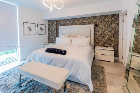 Condo in Sunny Isles Beach, Florida, 3 bedrooms  № 2010127 - photo 21