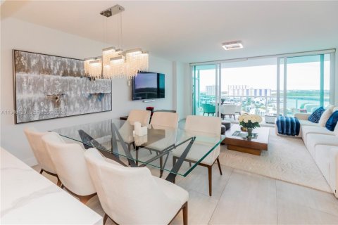 Condo in Sunny Isles Beach, Florida, 3 bedrooms  № 2010127 - photo 6