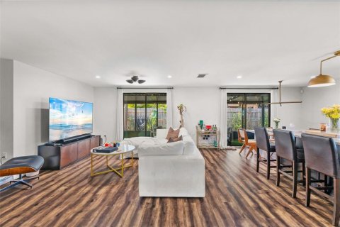 Villa ou maison à vendre à Sarasota, Floride: 3 chambres, 146.79 m2 № 2302882 - photo 5