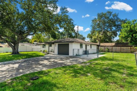 Villa ou maison à vendre à Sarasota, Floride: 3 chambres, 146.79 m2 № 2302882 - photo 17