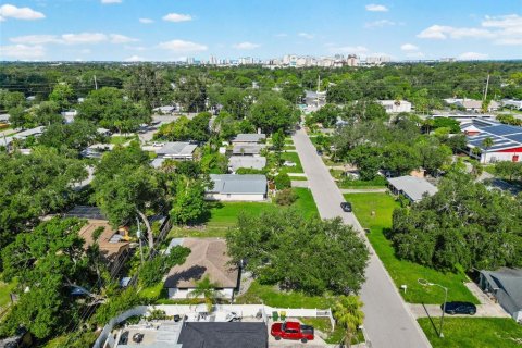 Villa ou maison à vendre à Sarasota, Floride: 3 chambres, 146.79 m2 № 2302882 - photo 25