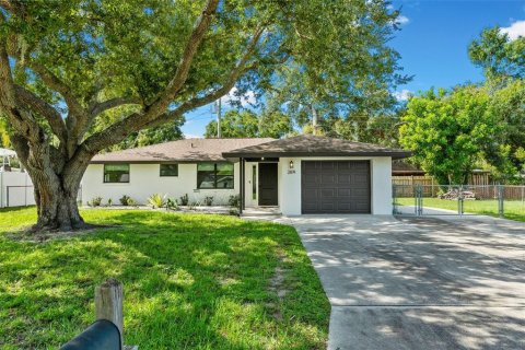 Villa ou maison à vendre à Sarasota, Floride: 3 chambres, 146.79 m2 № 2302882 - photo 2