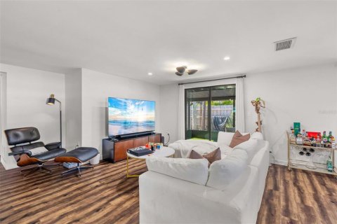 Villa ou maison à vendre à Sarasota, Floride: 3 chambres, 146.79 m2 № 2302882 - photo 6