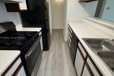 Copropriété à louer à Miami, Floride: 2 chambres, 94.67 m2 № 2153301 - photo 6