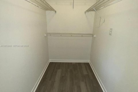 Copropriété à louer à Miami, Floride: 2 chambres, 94.67 m2 № 2153301 - photo 19