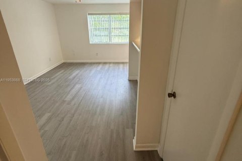 Copropriété à louer à Miami, Floride: 2 chambres, 94.67 m2 № 2153301 - photo 9