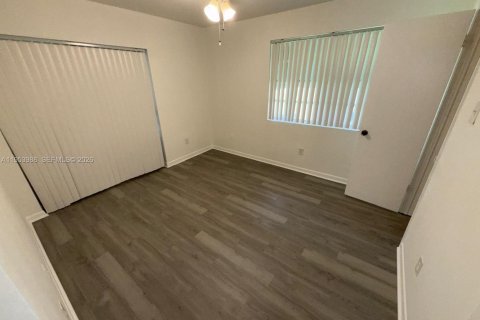 Copropriété à louer à Miami, Floride: 2 chambres, 94.67 m2 № 2153301 - photo 12