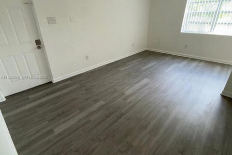 Copropriété à louer à Miami, Floride: 2 chambres, 94.67 m2 № 2153301 - photo 11