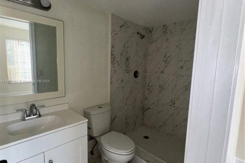 Condo in Lauderhill, Florida, 2 bedrooms  № 1864413 - photo 9