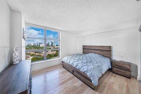 Condo in Aventura, Florida, 3 bedrooms  № 1982157 - photo 15