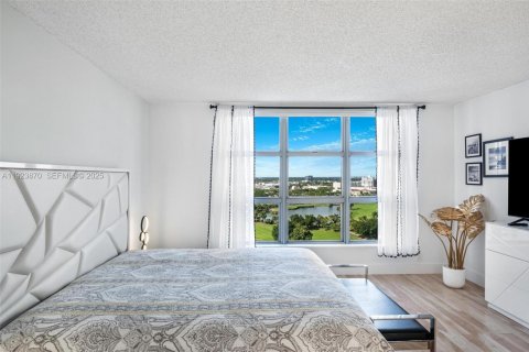 Condo in Aventura, Florida, 3 bedrooms  № 1982157 - photo 7