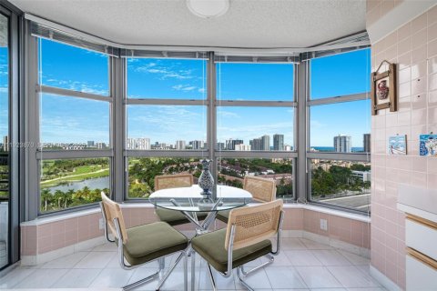 Condo in Aventura, Florida, 3 bedrooms  № 1982157 - photo 23