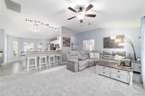 House in Summerfield, Florida 3 bedrooms, 128.21 sq.m. № 1866907 - photo 3
