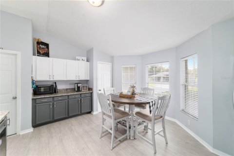 House in Summerfield, Florida 3 bedrooms, 128.21 sq.m. № 1866907 - photo 9