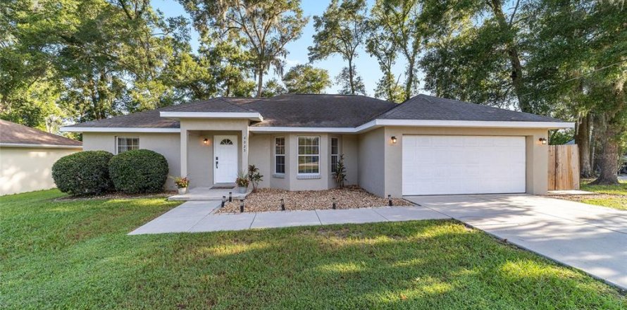 House in Summerfield, Florida 3 bedrooms, 128.21 sq.m. № 1866907