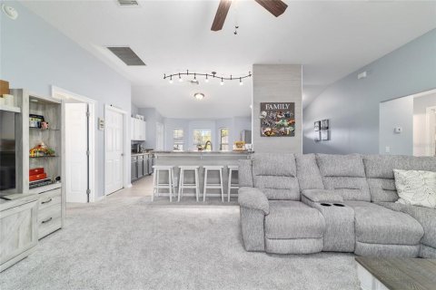 House in Summerfield, Florida 3 bedrooms, 128.21 sq.m. № 1866907 - photo 5