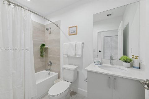 Touwnhouse à louer à Pompano Beach, Floride: 3 chambres, 125.23 m2 № 1973885 - photo 16