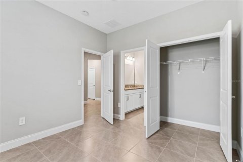 Villa ou maison à louer à Minneola, Floride: 4 chambres, 182.46 m2 № 2093165 - photo 9
