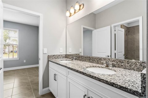 Villa ou maison à louer à Minneola, Floride: 4 chambres, 182.46 m2 № 2093165 - photo 8