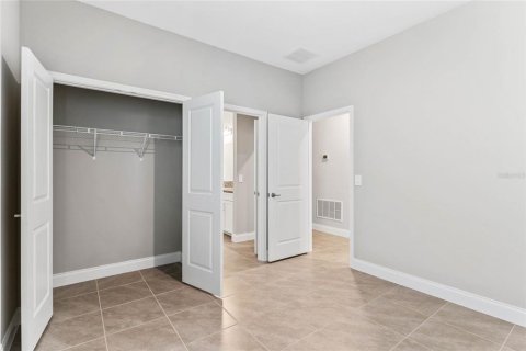 Villa ou maison à louer à Minneola, Floride: 4 chambres, 182.46 m2 № 2093165 - photo 7
