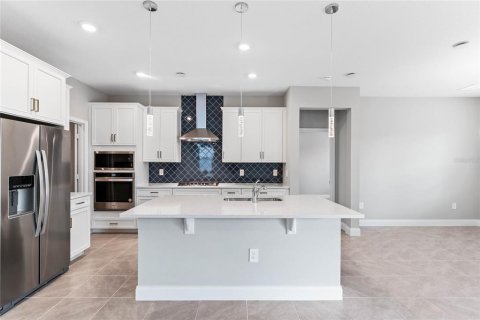 Villa ou maison à louer à Minneola, Floride: 4 chambres, 182.46 m2 № 2093165 - photo 4