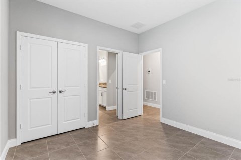 Villa ou maison à louer à Minneola, Floride: 4 chambres, 182.46 m2 № 2093165 - photo 6