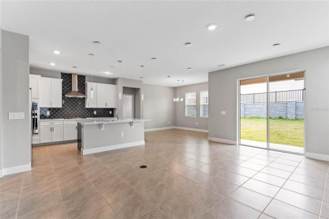 Villa ou maison à louer à Minneola, Floride: 4 chambres, 182.46 m2 № 2093165 - photo 3