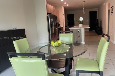 Copropriété à louer à Doral, Floride: 2 chambres, 97.36 m2 № 1987418 - photo 8