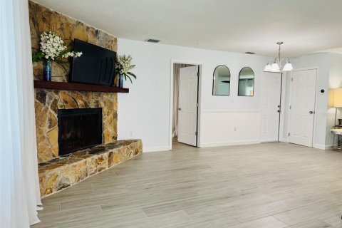 Villa ou maison à louer à Sarasota, Floride: 3 chambres, 128.02 m2 № 2259439 - photo 6