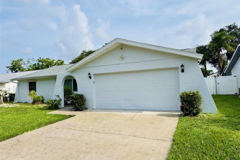 House in Sarasota, Florida 3 bedrooms, 128.02 sq.m. № 2259439